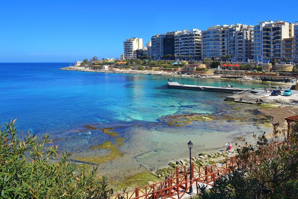 Apartment With Stunning Seaviews Sliema Exterior photo